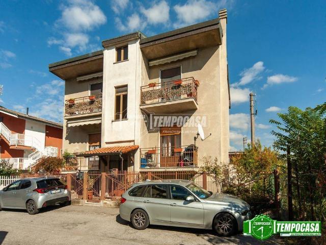 Appartamento in vendita a Muggiò, Lombardia