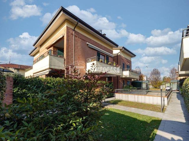 Appartamento in vendita a Muggiò, Lombardia