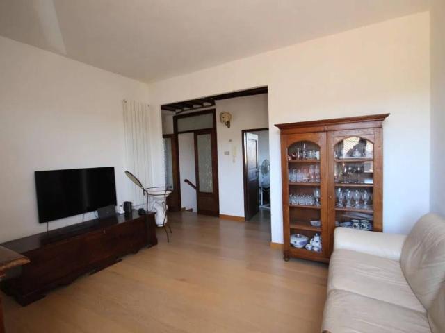 Appartamento in vendita a Murlo, Toscana