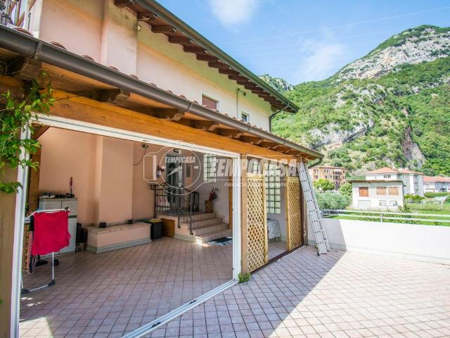 Appartamento in vendita a Comunità Alto Garda e Ledro, Nago