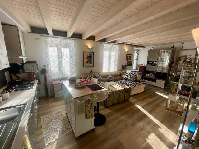 Appartamento in vendita a Comunità Alto Garda e Ledro, Nago