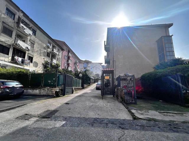 Appartamento in vendita a Municipalità 10, Campania
