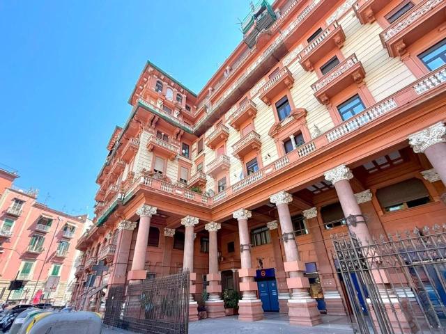 Appartamento in vendita a Municipalità 1, Campania