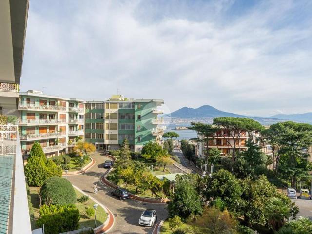 Appartamento in vendita a Municipalità 1, Campania