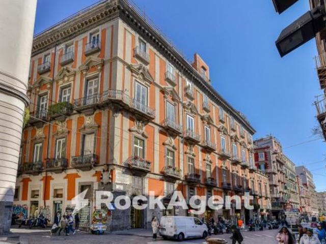 Appartamento in vendita a Municipalità 2, Campania