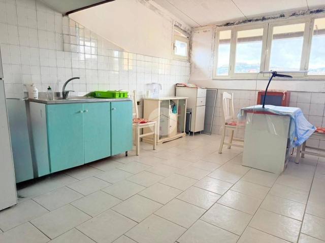 Appartamento in vendita a Mercato, Napoli