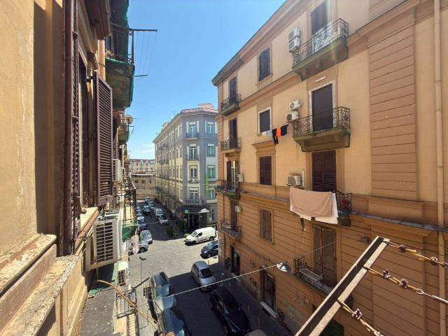 Appartamento in vendita a Municipalità 2, Mercato