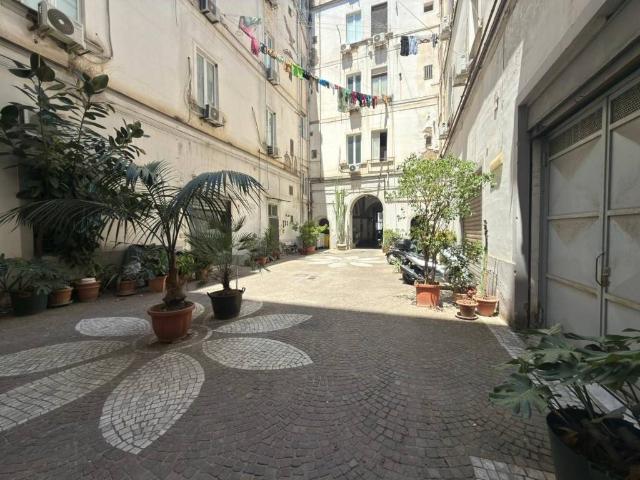 Appartamento in vendita a Municipalità 2, Mercato