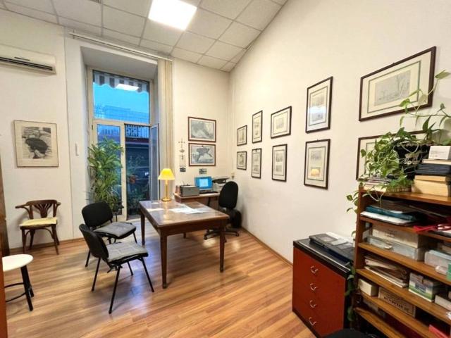 Appartamento in vendita a Municipalità 2, Campania