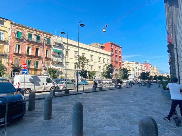 Appartamento in vendita a Municipalità 4, Campania