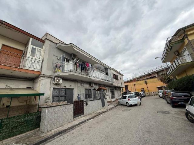 Appartamento in vendita a Barra, Napoli