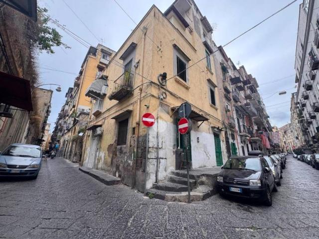 Appartamento in vendita a Municipalità 4, Campania