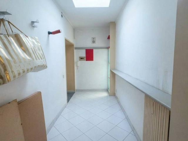 Appartamento in vendita a Vicaria, Napoli