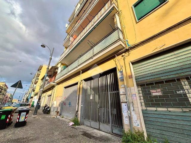 Appartamento in vendita a Municipalità 4, Campania