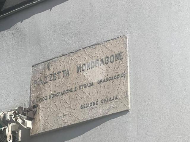 Appartamento in vendita a Municipalità 1, Campania