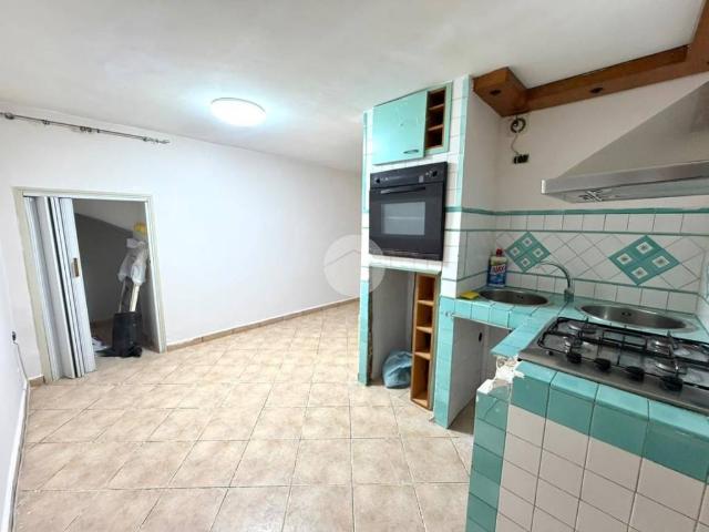 Appartamento in vendita a Avvocata, Napoli