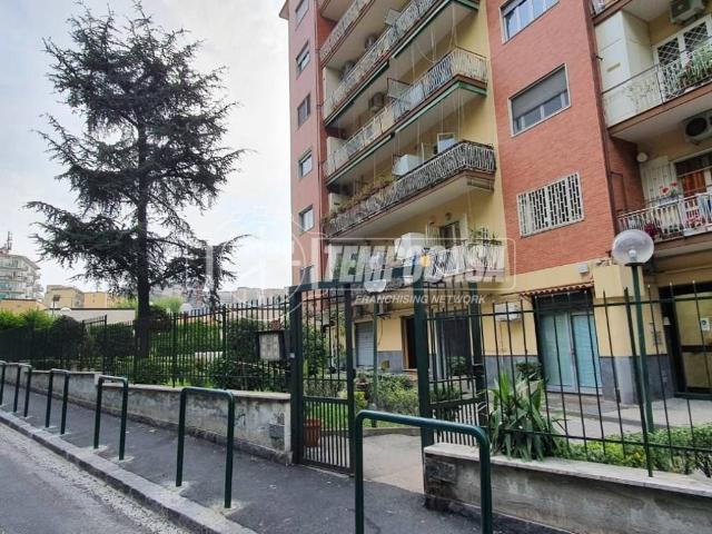 Appartamento in vendita a Municipalità 10, Campania