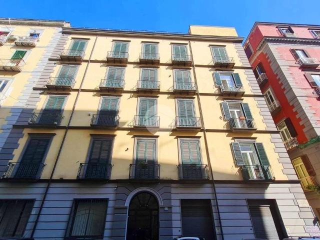 Appartamento in vendita a Montecalvario, Napoli