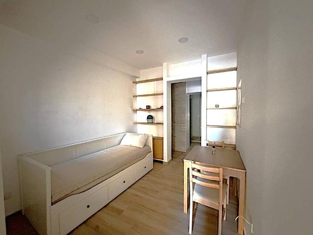 Appartamento in vendita a San Lorenzo, Napoli