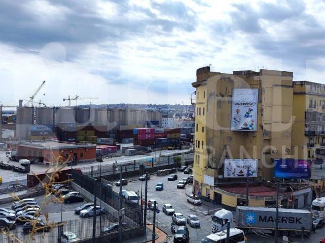 Appartamento in vendita a Municipalità 4, Campania