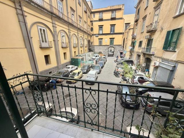 Appartamento in vendita a Municipalità 4, Campania