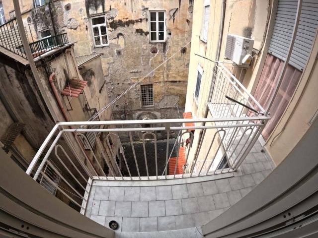 Appartamento in vendita a Municipalità 4, Campania