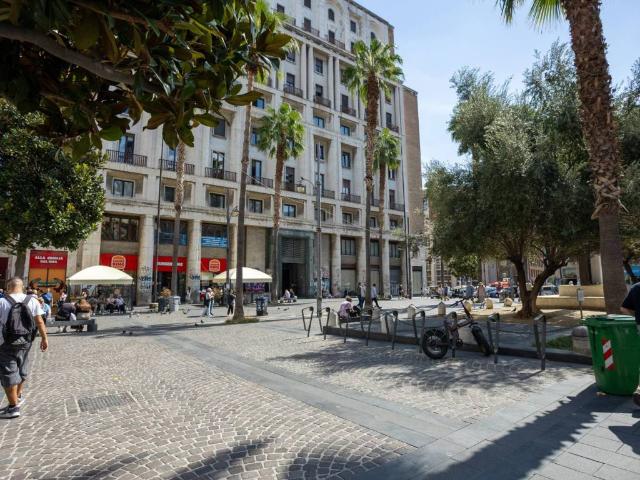 Appartamento in vendita a Montecalvario, Napoli