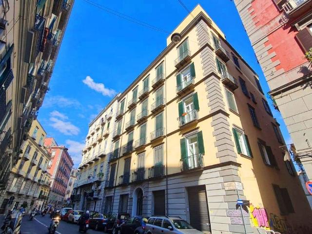 Appartamento in vendita a Montecalvario, Napoli