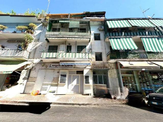 Appartamento in vendita a Piscinola, Napoli