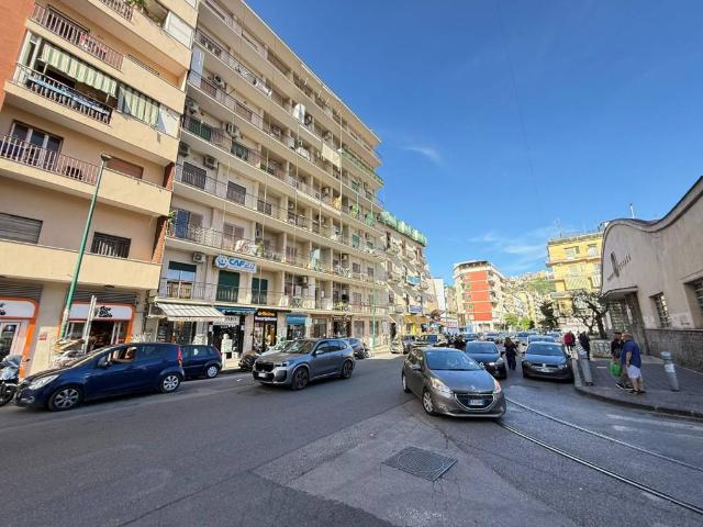 Appartamento in vendita a Municipalità 10, Campania