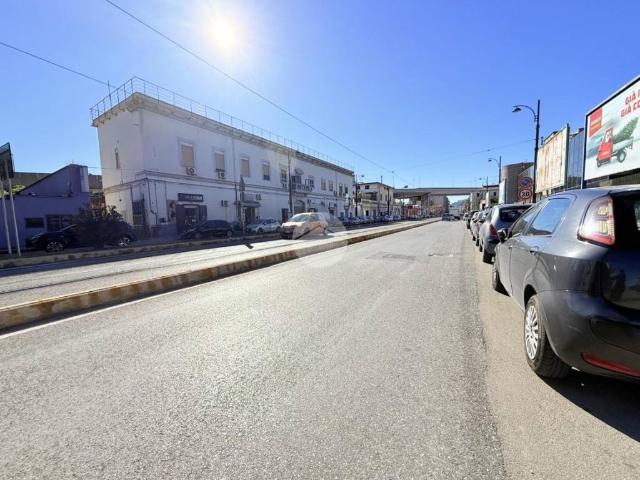 Appartamento in vendita a Municipalità 4, Campania