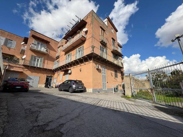 Appartamento in vendita a Municipalità 3, Campania