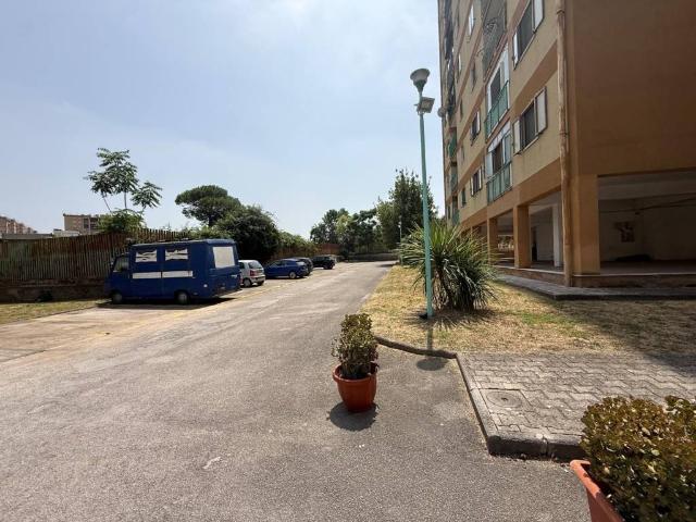 Appartamento in vendita a Municipalità 8, Campania