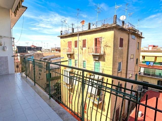 Appartamento in vendita a Piscinola, Napoli