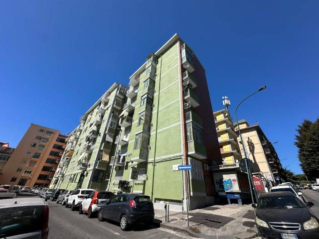 Appartamento in vendita a Municipalità 5, Campania