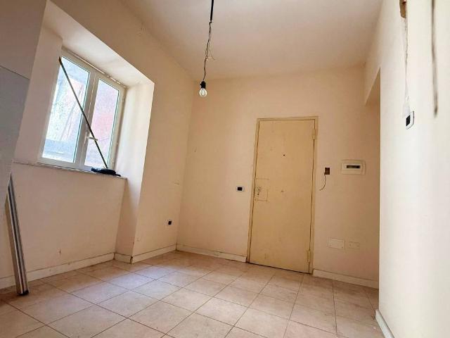 Appartamento in vendita a San Lorenzo, Napoli