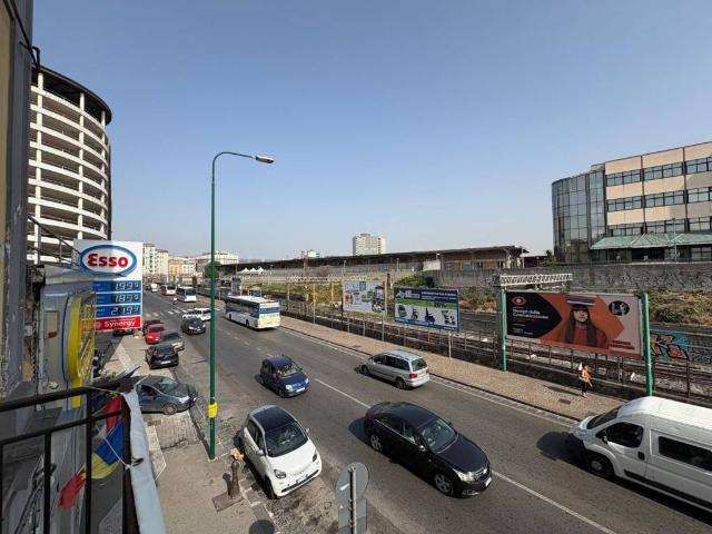 Appartamento in vendita a Vicaria, Napoli
