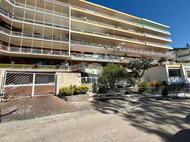 Appartamento in vendita a Municipalità 1, Campania