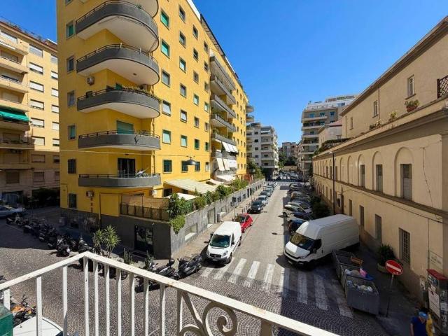 Appartamento in vendita a Municipalità 1, Campania