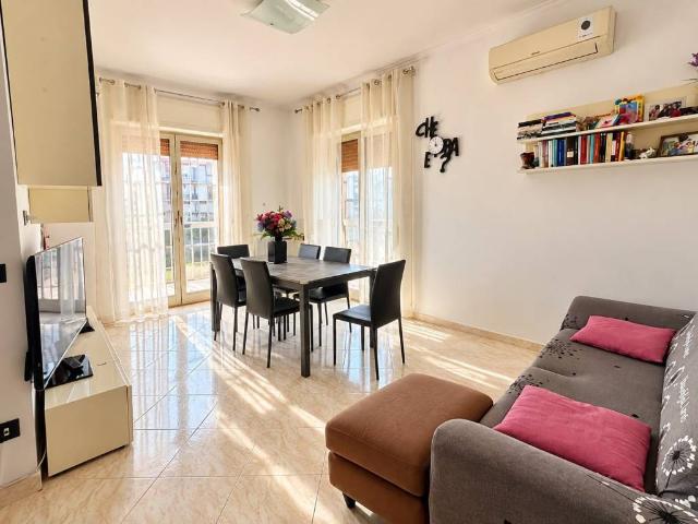Appartamento in vendita a Arenella, Napoli