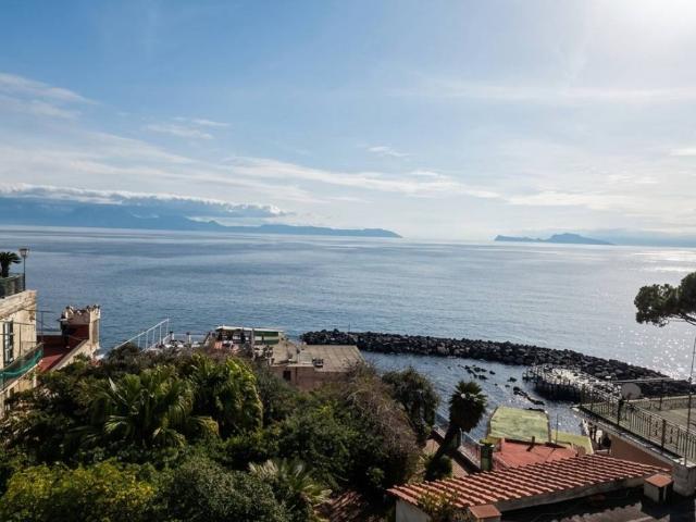 Appartamento in vendita a Posillipo, Napoli
