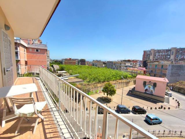 Appartamento in vendita a Municipalità 8, Piscinola