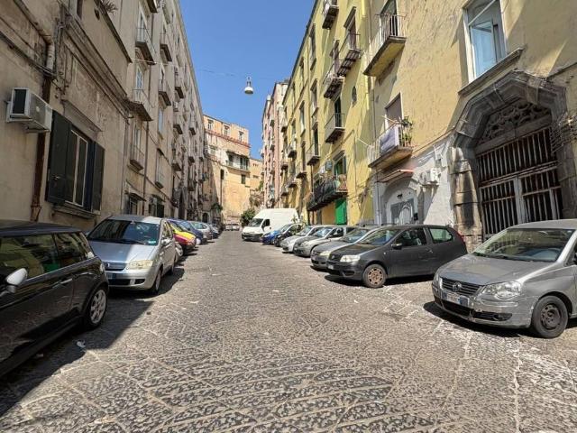 Appartamento in vendita a Municipalità 3, Campania