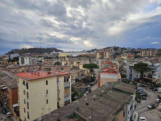 Appartamento in vendita a Municipalità 9, Campania