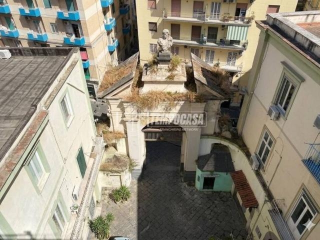 Appartamento in vendita a Municipalità 2, Campania
