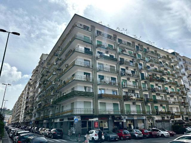 Appartamento in vendita a Municipalità 10, Campania