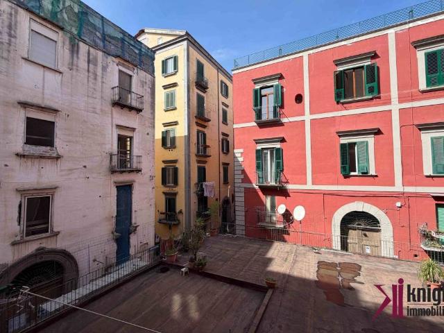 Appartamento in vendita a Municipalità 1, Campania