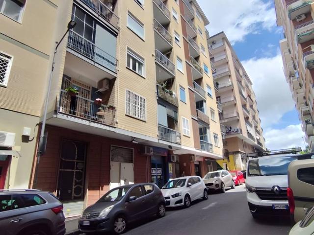 Appartamento in vendita a Arenella, Napoli