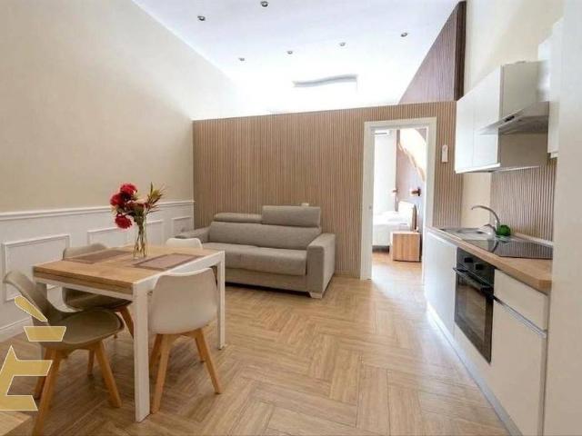Appartamento in vendita a Vicaria, Napoli