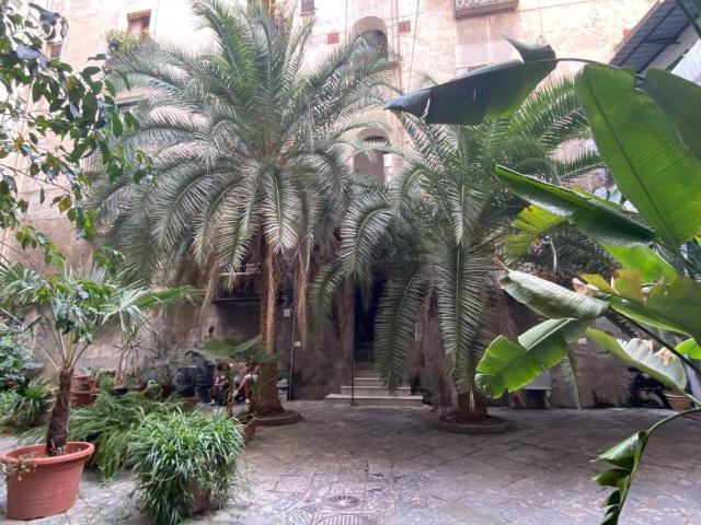 Appartamento in vendita a San Lorenzo, Napoli